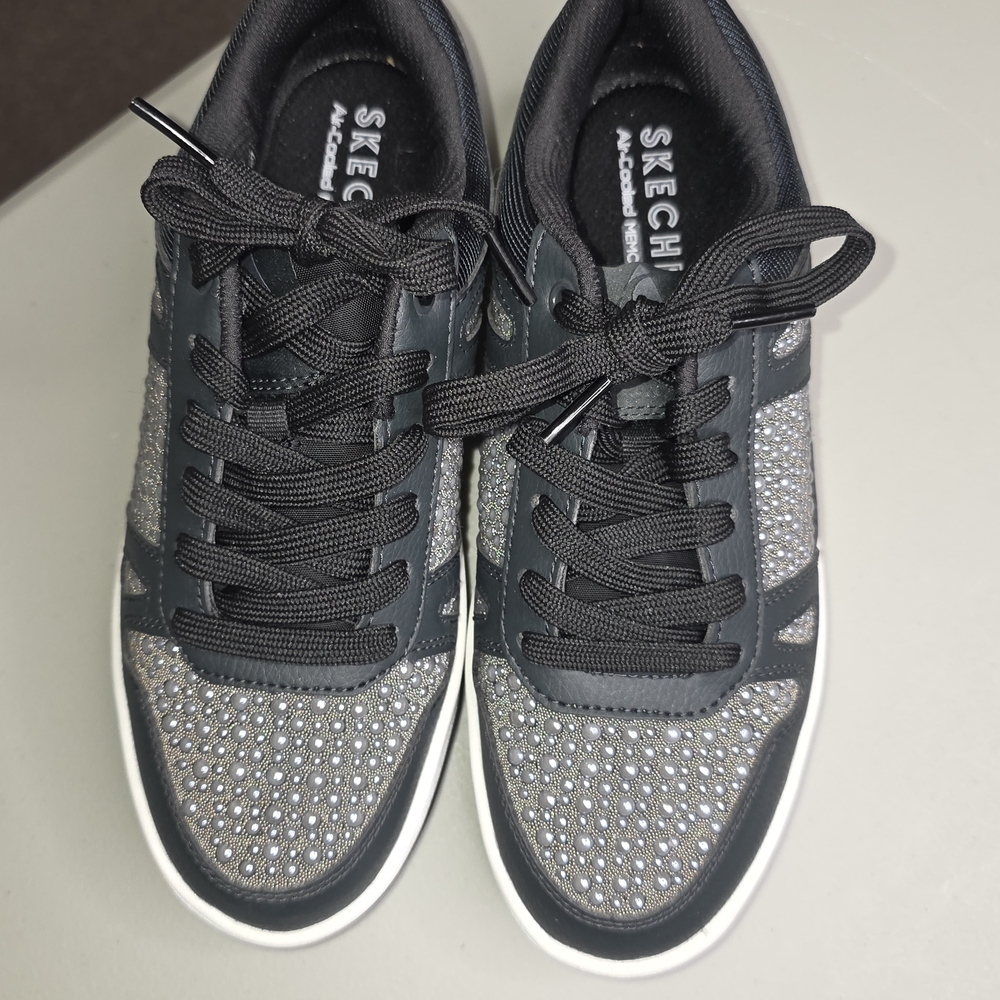 Sketchers Black Air Cushioned Fashion Sneakers W/ Tie Up Womens 6.5